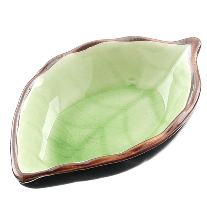 1pc Leaf Shaped Saucer; Handcraft Ceramic Small Plate; Ice Crack Glaze Seasoning Sauce Flavouring Plates; Tableware; Kitchen Supplies; 10.5*7*2.5cm / 4.13*2.76*0.98inch